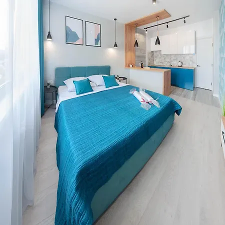 зеленая студия на сиховской Apartment Lviv